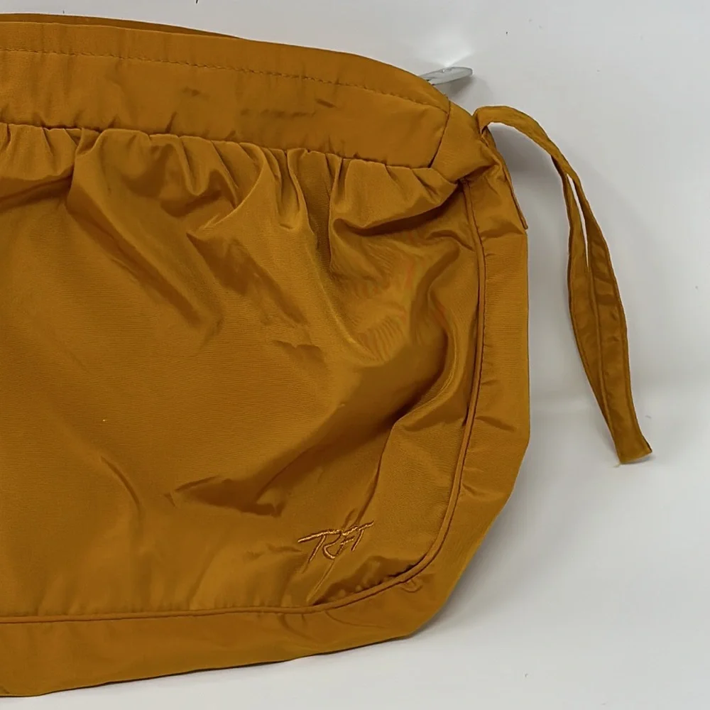 RFT Gold Cosmetic Purse Zip Up Pouch Excellent Condition